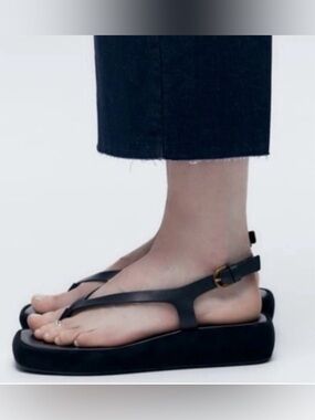 NWT Zara flatform flip flop sandals 7/37